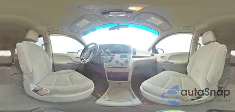 2015 Toyota Sienna z USA, uszkodzony, nr VIN 5TDZK3DCXFS687758